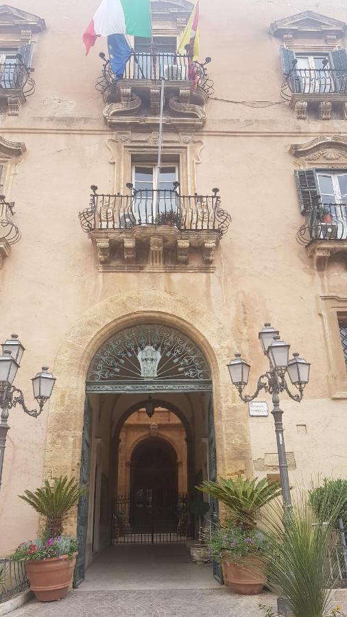 Il Museo Di Teresa Piazza Del Teatro Centrale Agrigento Exterior foto